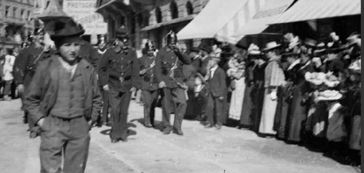 Polizist_Umzug_1899_Ausschnitt_SALU.png
